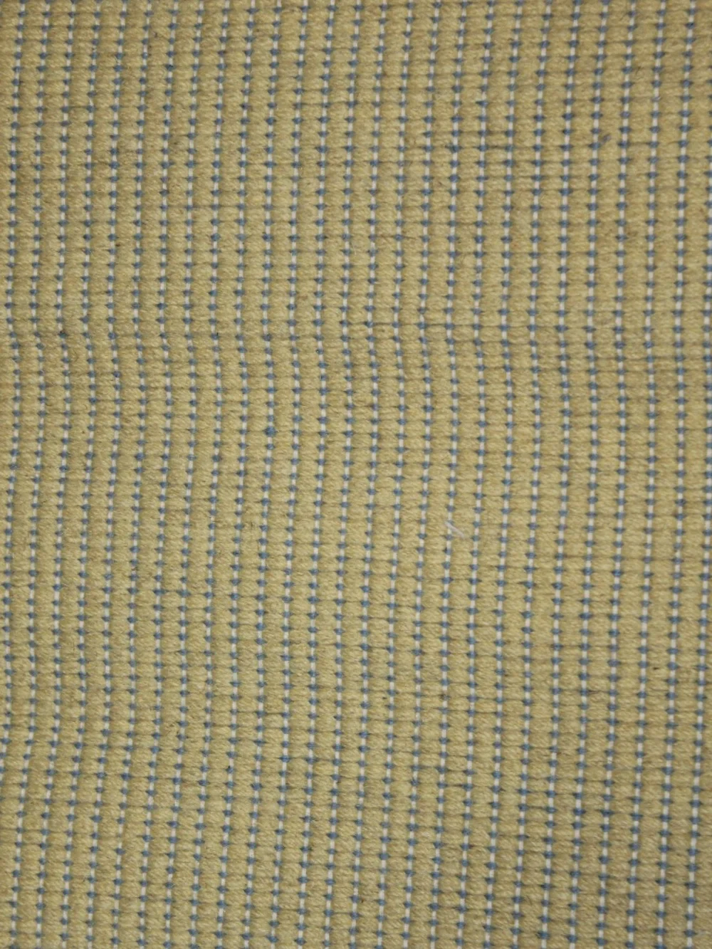 West Elm. Emma chamberlain Textured Solid Rug. Sz. 2'x3'
